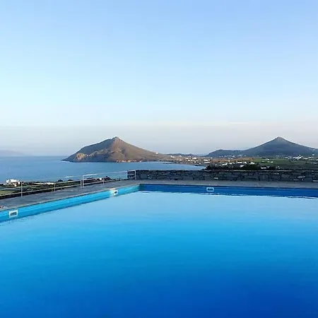 Castanea, 7 Minutes From Naousa Holiday home *