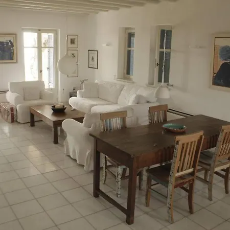 Feriehus Castanea, 7 Minutes From Naousa Isterni (Paros)