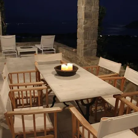 Feriehus Castanea, 7 Minutes From Naousa Isterni (Paros)